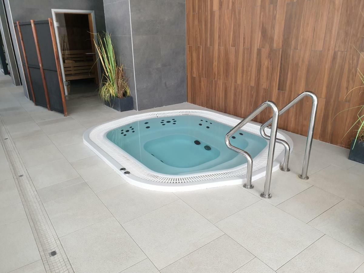 Apartamento Apartament Z Basenem Laura Polanki Park Kołobrzeg Exterior foto