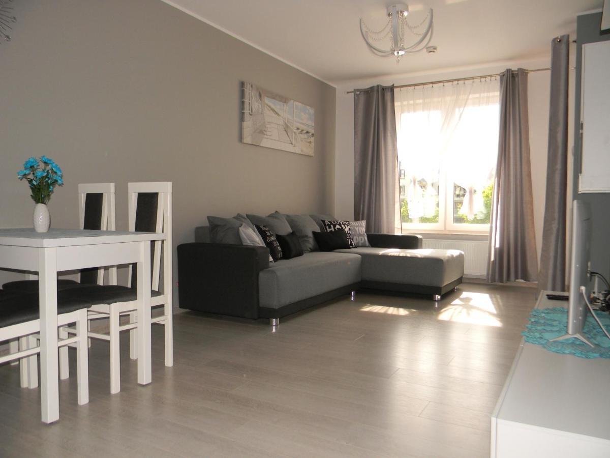 Apartamento Apartament Z Basenem Laura Polanki Park Kołobrzeg Exterior foto